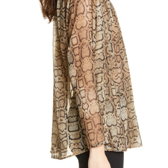 Smythe Turtleneck Drape Blouse NWT SZ small - Picture 4 of 8